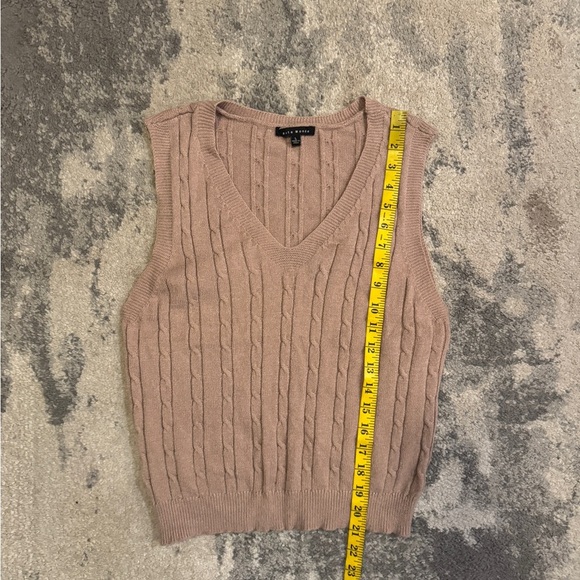 Women’s Tan Haute Monde Knit Sleeveless Sweater Vest - Picture 5 of 6